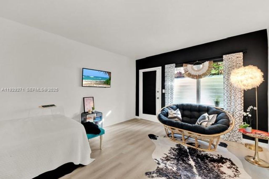 1060 Pennsylvania Ave 3, Miami Beach, FL 33139