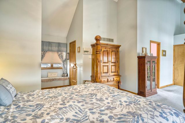 9179 Franklin Drive, St. John, IN 46373