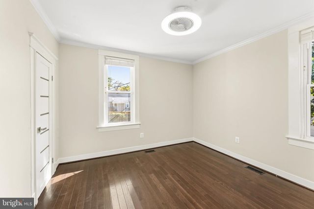 2913 OAKHILL AVE, Baltimore, MD 21207