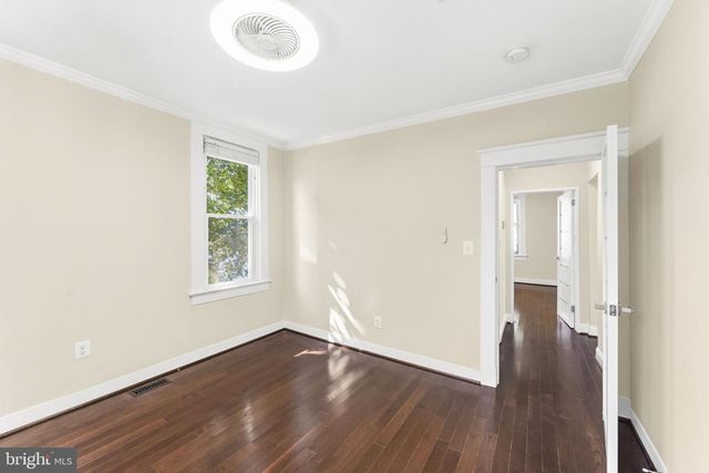 2913 OAKHILL AVE, Baltimore, MD 21207