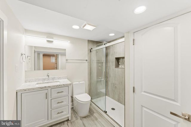 2913 OAKHILL AVE, Baltimore, MD 21207