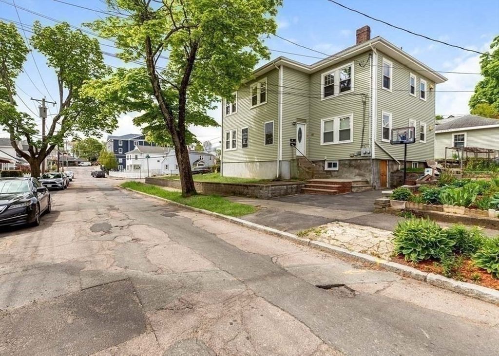 99 Montclair Ave 2, Quincy, MA 02171