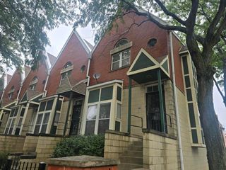 4611 S Lake Park Avenue, Chicago, IL 60653