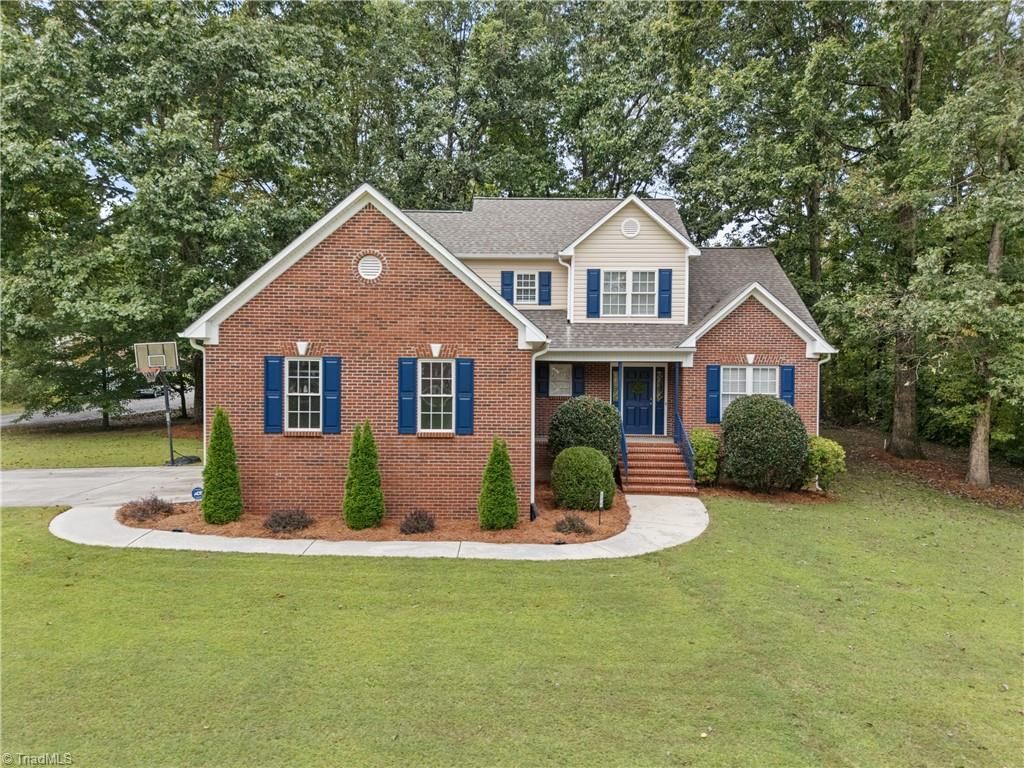 270 Shady Oak Trail, Clemmons, NC 27012