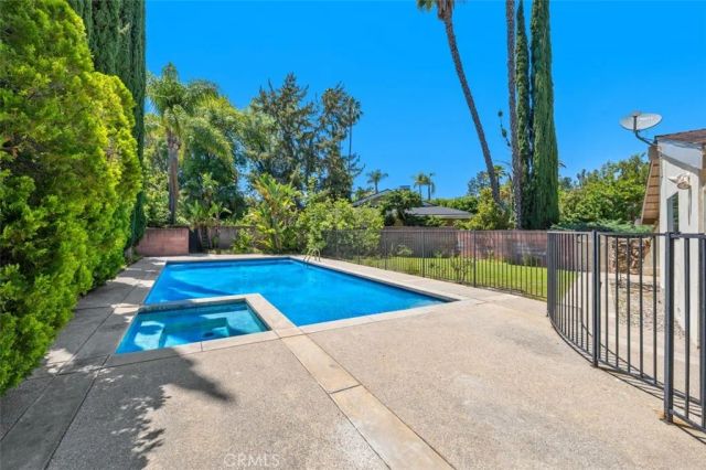 4500 Callada Place, Tarzana, CA 91356