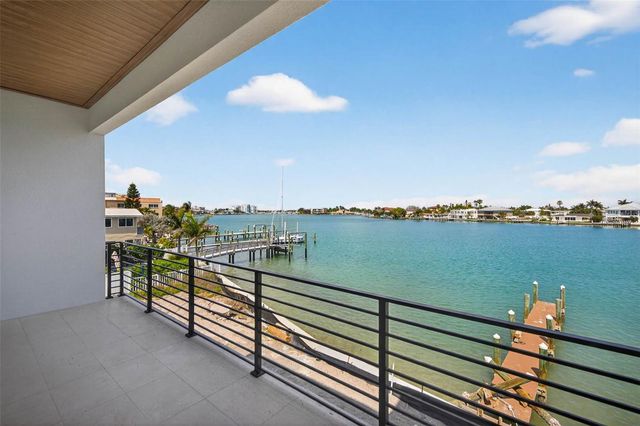 10201 GULF BOULEVARD, Treasure Island, FL 33706