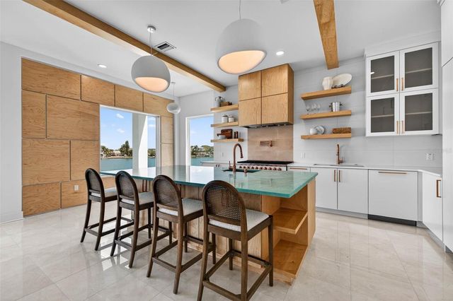 10201 GULF BOULEVARD, Treasure Island, FL 33706