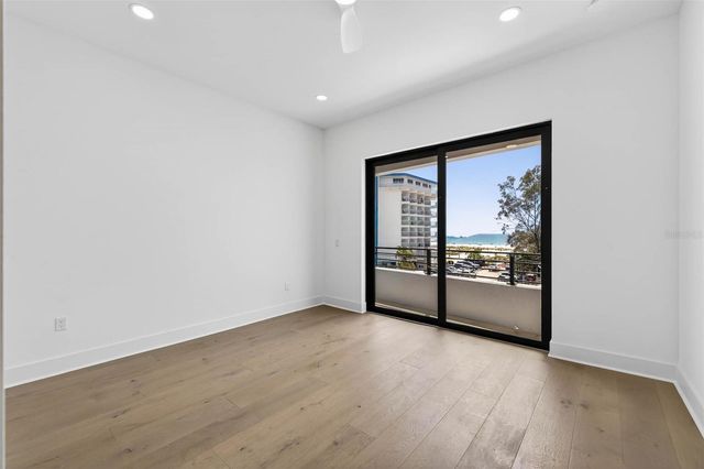 10201 GULF BOULEVARD, Treasure Island, FL 33706