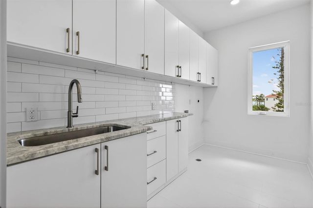 10201 GULF BOULEVARD, Treasure Island, FL 33706