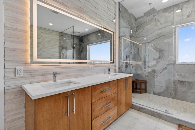 10201 GULF BOULEVARD, Treasure Island, FL 33706