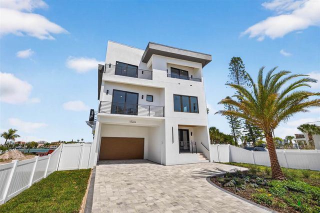 10201 GULF BOULEVARD, Treasure Island, FL 33706