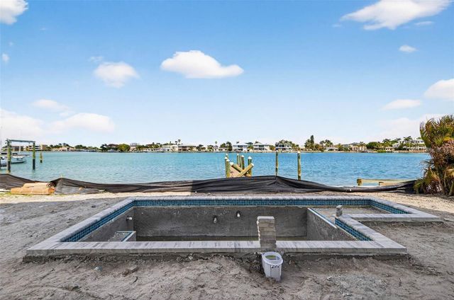 10201 GULF BOULEVARD, Treasure Island, FL 33706