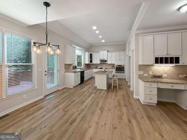 3792 Suwanee Mill Drive, Buford, GA 30518
