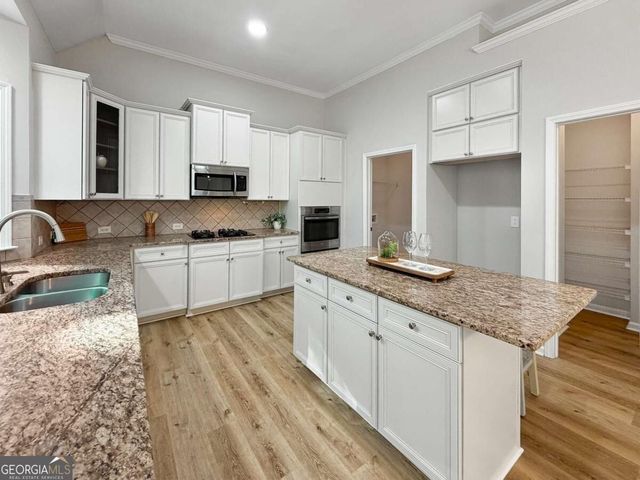 3792 Suwanee Mill Drive, Buford, GA 30518