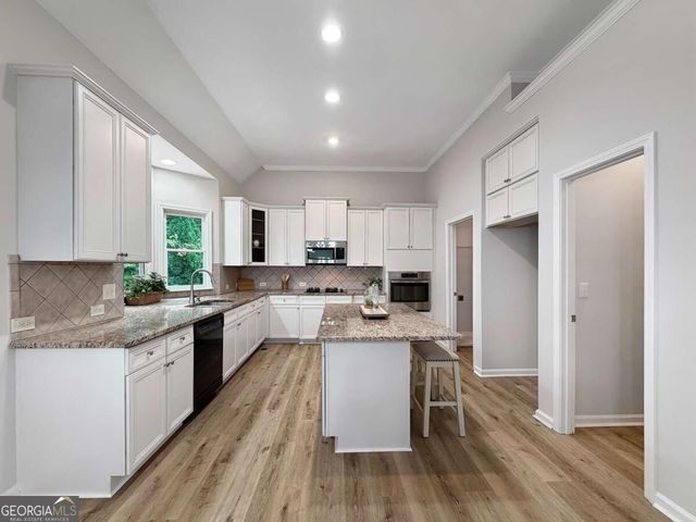 3792 Suwanee Mill Drive, Buford, GA 30518