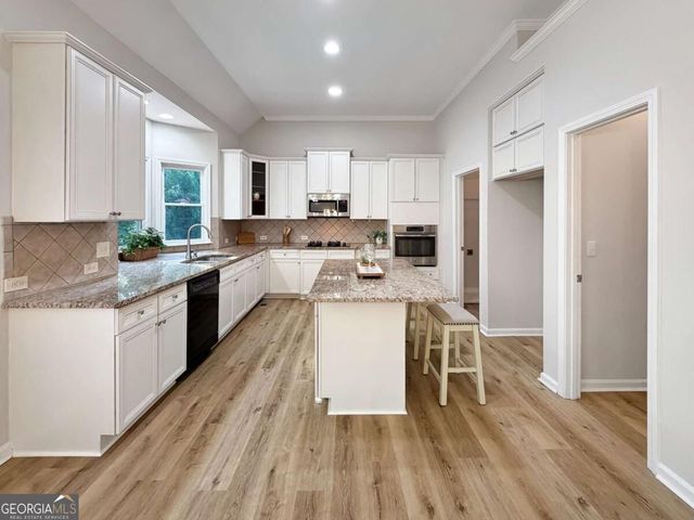 3792 Suwanee Mill Drive, Buford, GA 30518