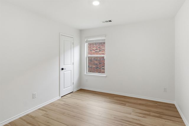 1301 Stuarts Forest Drive, Denton, TX 76207