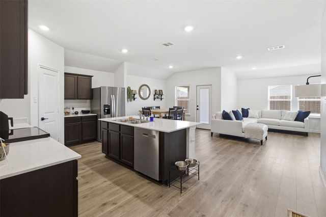 1301 Stuarts Forest Drive, Denton, TX 76207