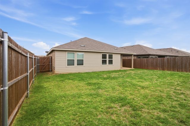 1301 Stuarts Forest Drive, Denton, TX 76207