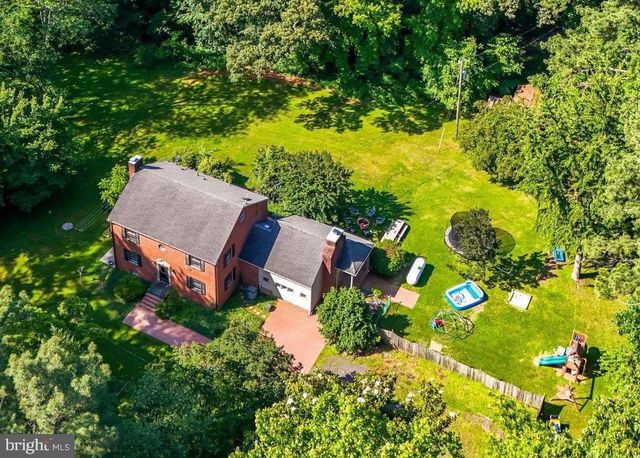 8130 WINDSOR DR, King George, VA 22485
