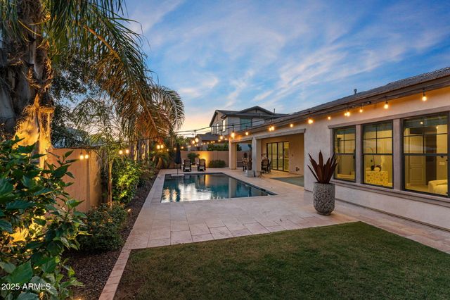 3827 E MEAD Drive, Chandler, AZ 85249