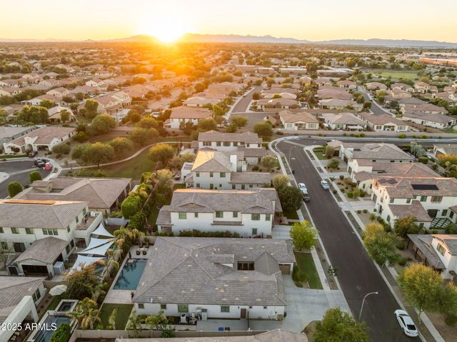 3827 E MEAD Drive, Chandler, AZ 85249