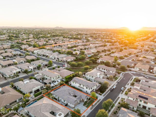 3827 E MEAD Drive, Chandler, AZ 85249