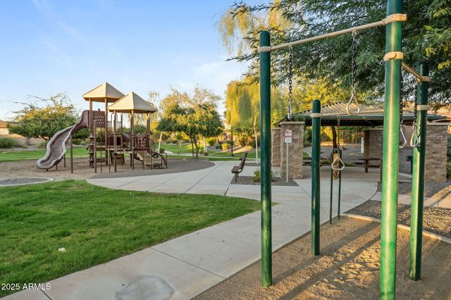 3827 E MEAD Drive, Chandler, AZ 85249