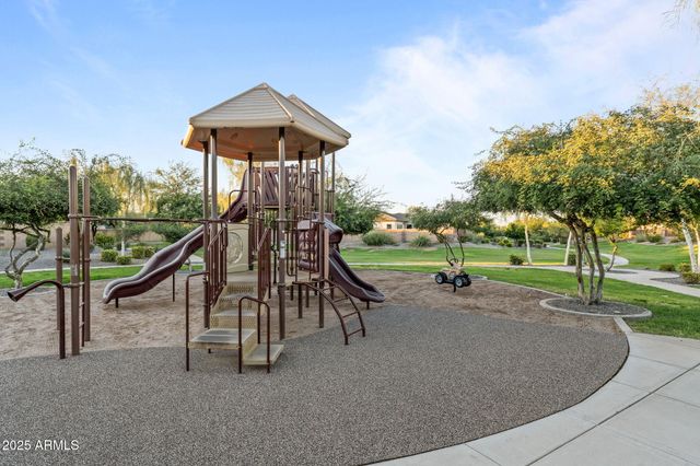 3827 E MEAD Drive, Chandler, AZ 85249