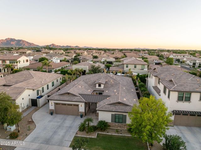 3827 E MEAD Drive, Chandler, AZ 85249