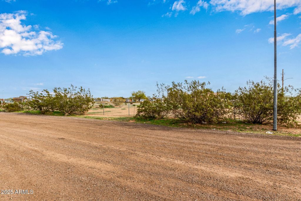 17334 W NORWICH Drive 29, Surprise, AZ 85387 — exterior