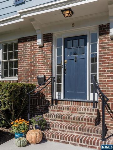 5 Bellaire Drive, Montclair, NJ 07042
