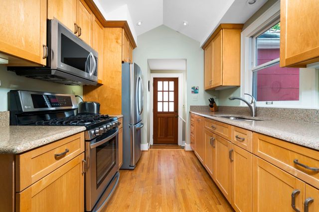 901 Gott Street, Ann Arbor, MI 48103