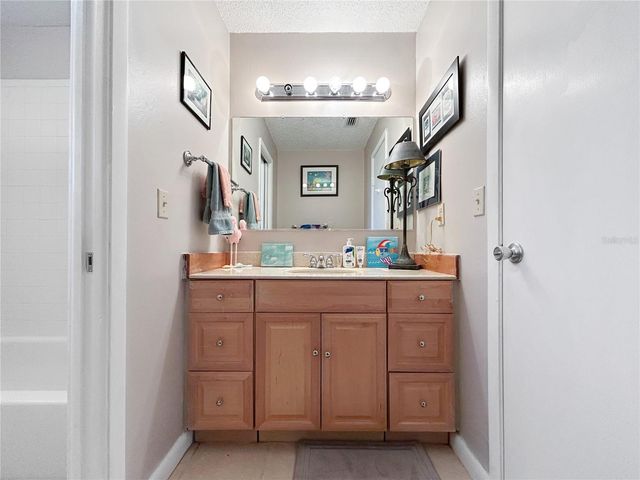 703 OJAI AVENUE, Sun City Center, FL 33573