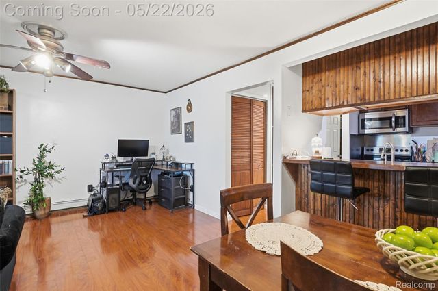 15055 Hubbard Street 35, Livonia, MI 48154