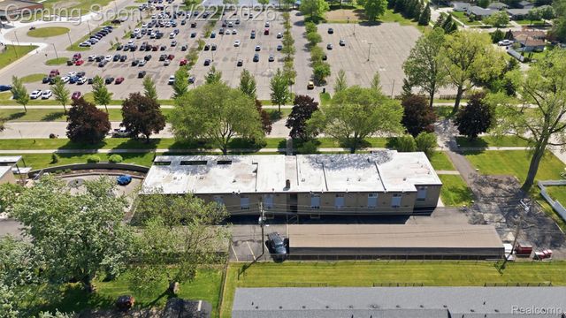 15055 Hubbard Street 35, Livonia, MI 48154