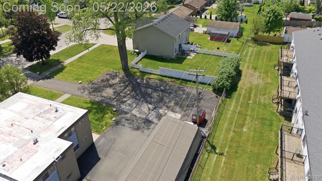 15055 Hubbard Street 35, Livonia, MI 48154
