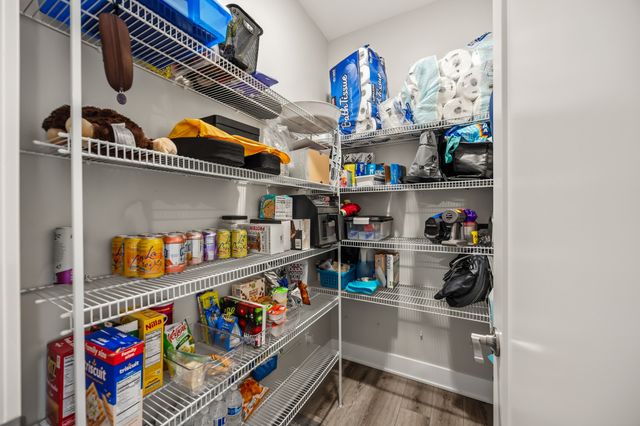 16631 Wilden Drive, Clive, IA 50325
