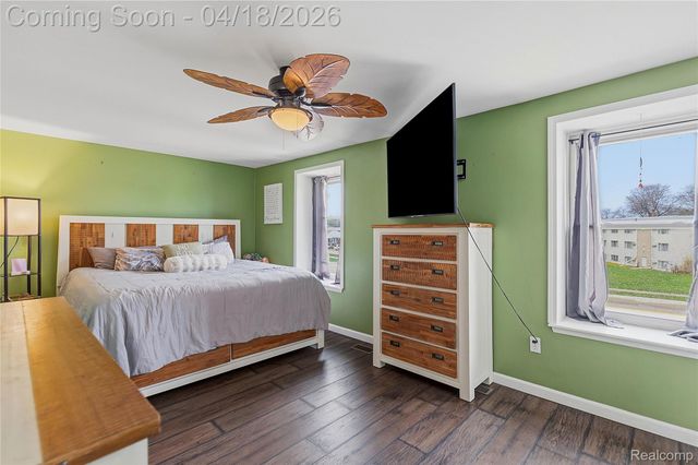 37816 Charter Oaks Boulevard, Clinton Charter Township, MI 48036