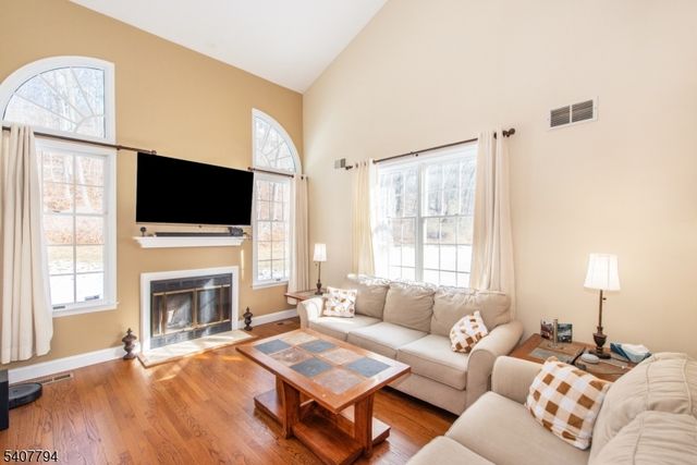 32 Noelle Ct, Lincoln Park Boro, NJ 07035