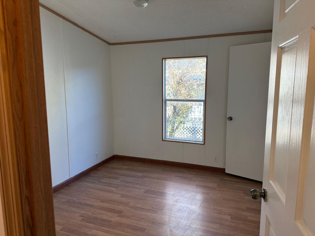 1014 Mountain View DR, Lewistown, MT 59457 photo 6