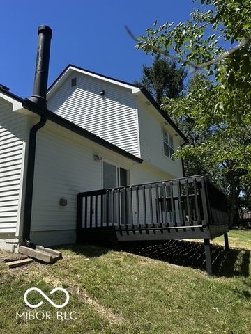 3511 Statuette, Indianapolis, IN 46214