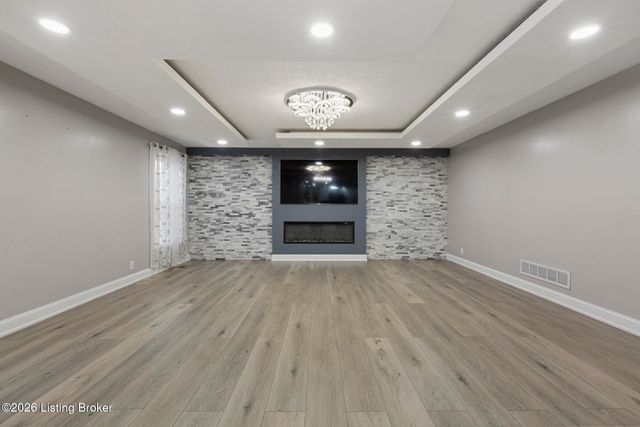 5406 Big Sky Dr, Louisville, KY 40229