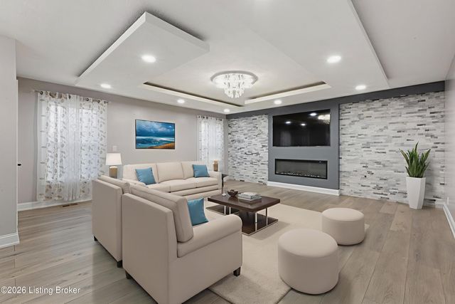 5406 Big Sky Dr, Louisville, KY 40229