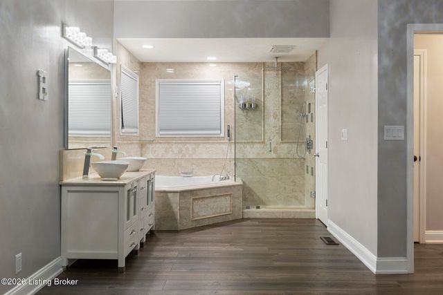 5406 Big Sky Dr, Louisville, KY 40229