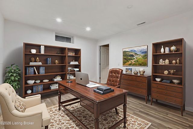 5406 Big Sky Dr, Louisville, KY 40229