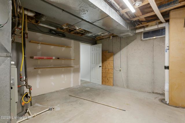 5406 Big Sky Dr, Louisville, KY 40229