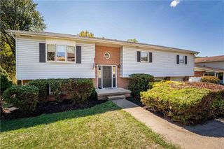 56 Ruble Dr, South Union Twp, PA 15401