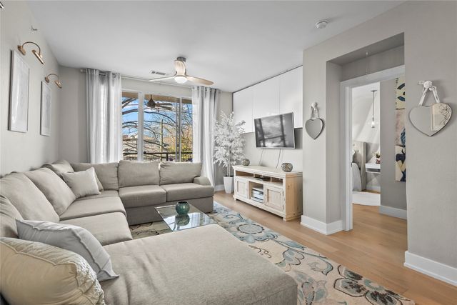 4333 Gilbert Avenue 218, Dallas, TX 75219