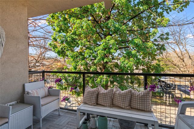 4333 Gilbert Avenue 218, Dallas, TX 75219